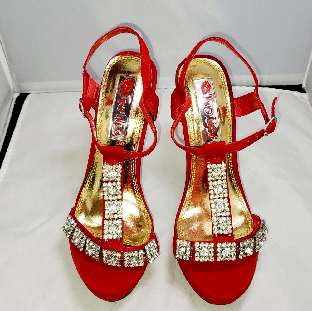 Red Two Lips Rhinestone Heels Size 7.5 - Picture 3 of 7